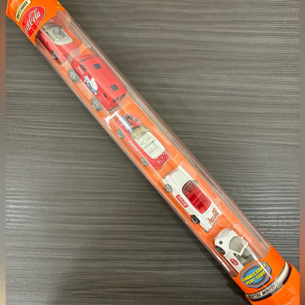 COCA-COLA MATCHBOX Set of 5 Cars in Connectable Play Tube 1999